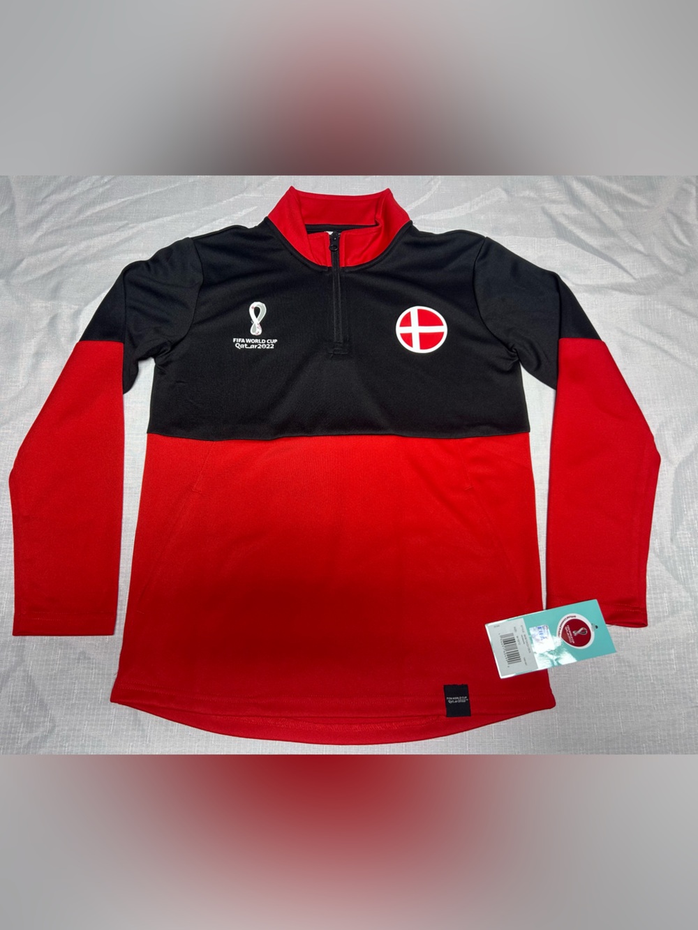 FIFA Licensed World Cup Soccer Futball Denmark Warmup Jacket Boy’s Medium 11/12